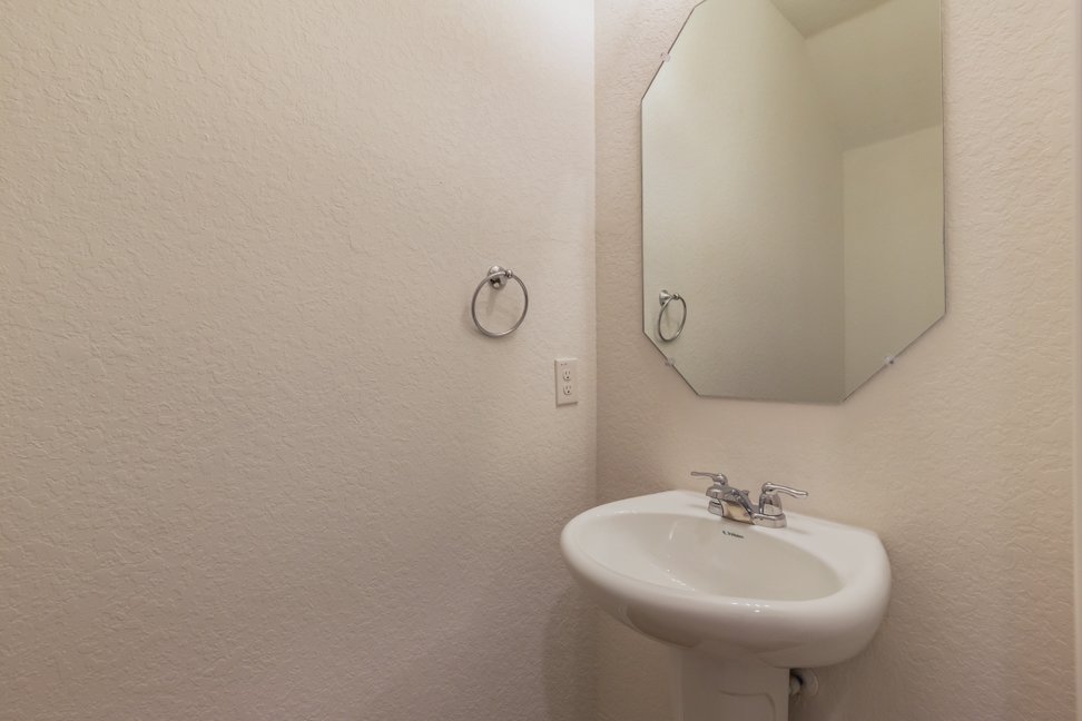 2565 Windle Ln, Seguin, TX 78155 property image
