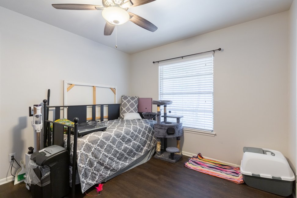 2123 E Lawndale Dr property image