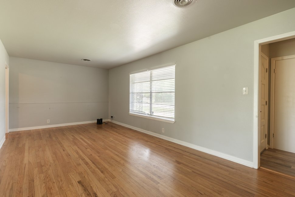 1835 Dellhaven Dr San Antonio, TX 78220 property image
