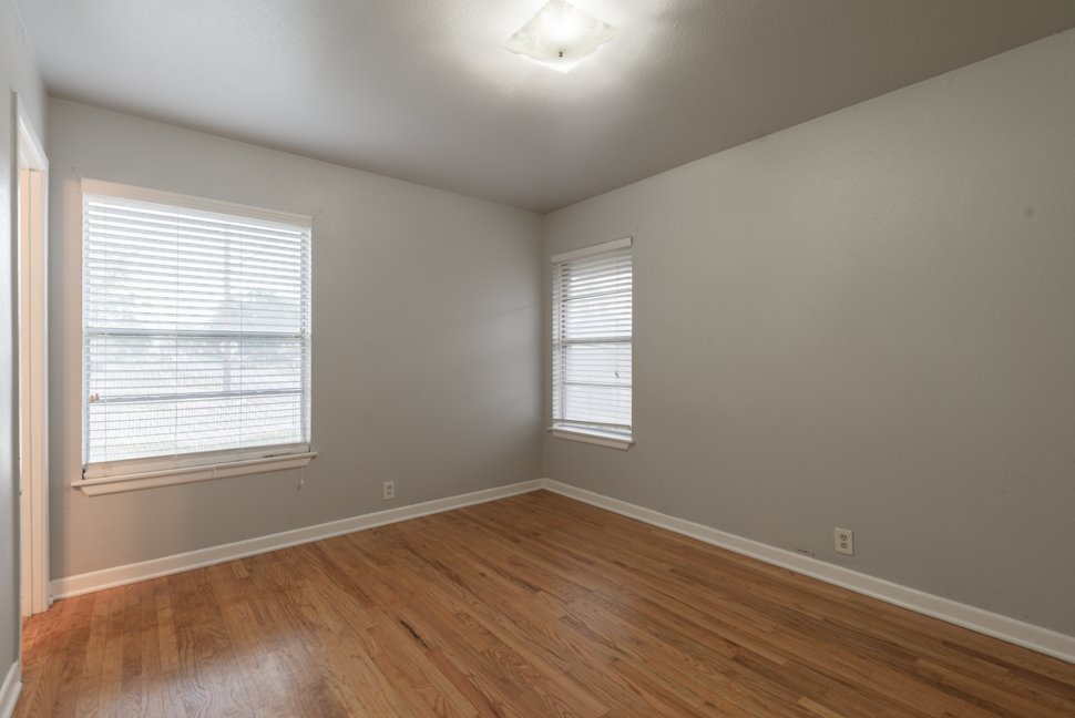 1835 Dellhaven Dr San Antonio, TX 78220 property image