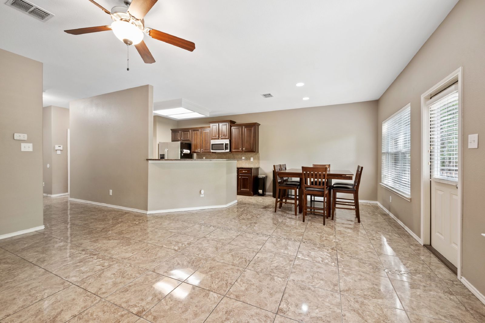 7211 Summer Way, San Antonio, TX 78240 property image
