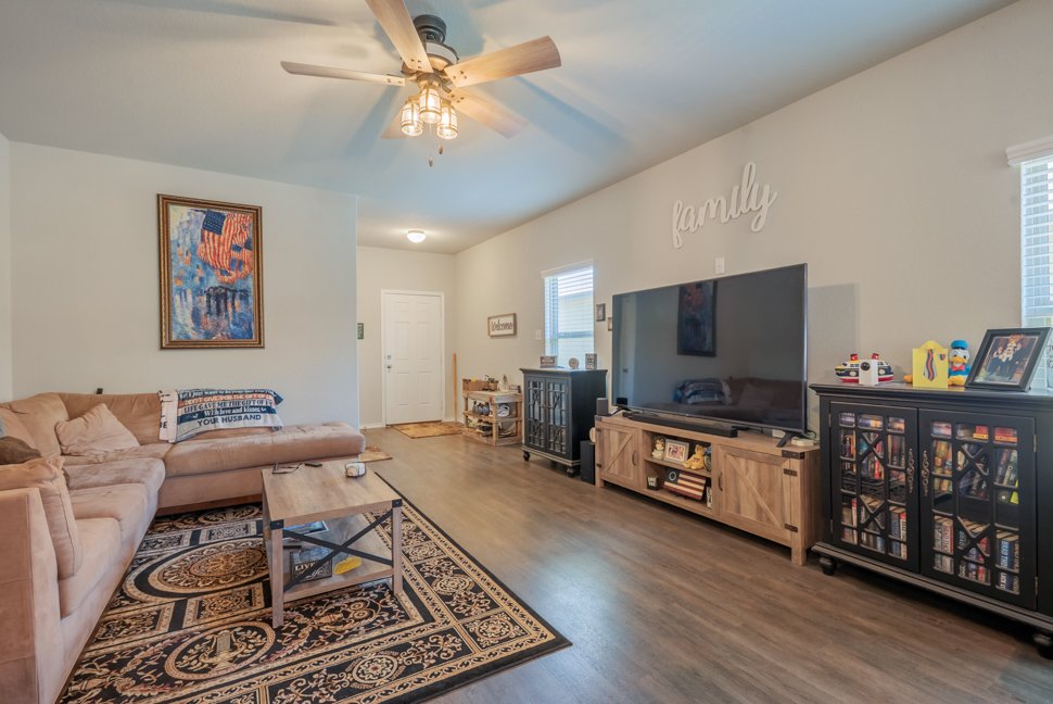 7827 Champion Crk, San Antonio, TX 78252 property image