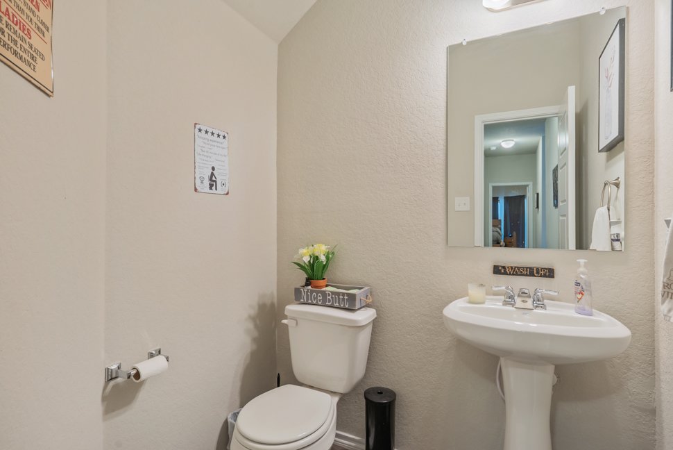 7827 Champion Crk, San Antonio, TX 78252 property image