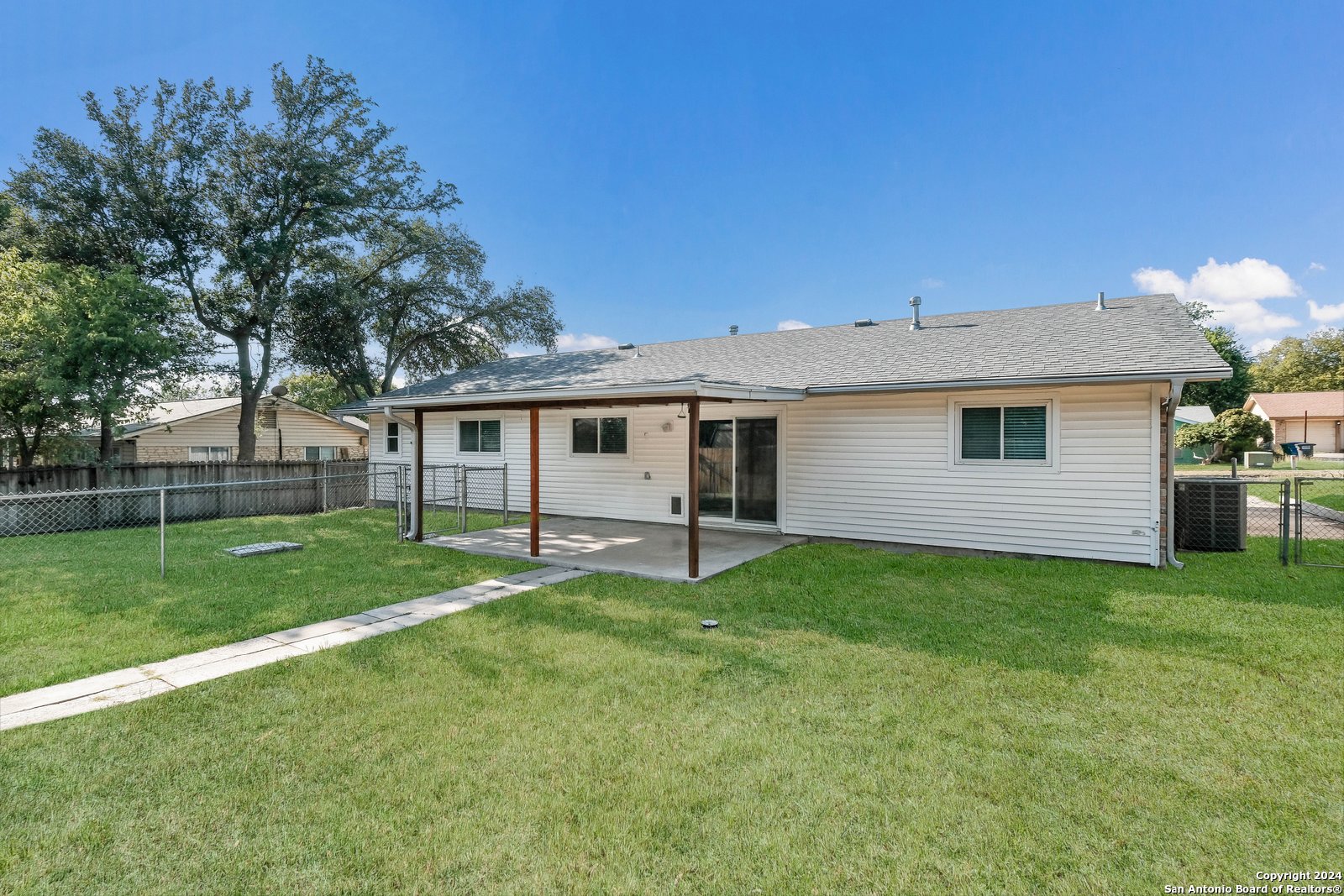 4214 Eagle Nest San Antonio, TX 78233 property image
