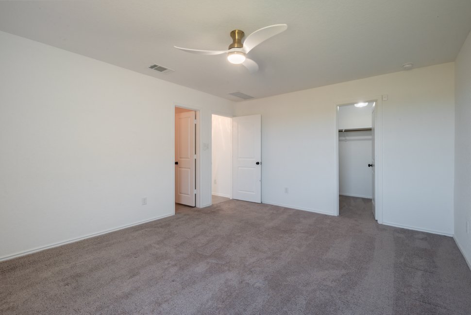 9051 Navarro Vista, Seguin, TX 78155, USA property image