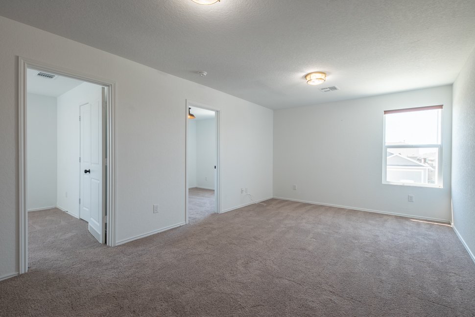 9051 Navarro Vista, Seguin, TX 78155, USA property image