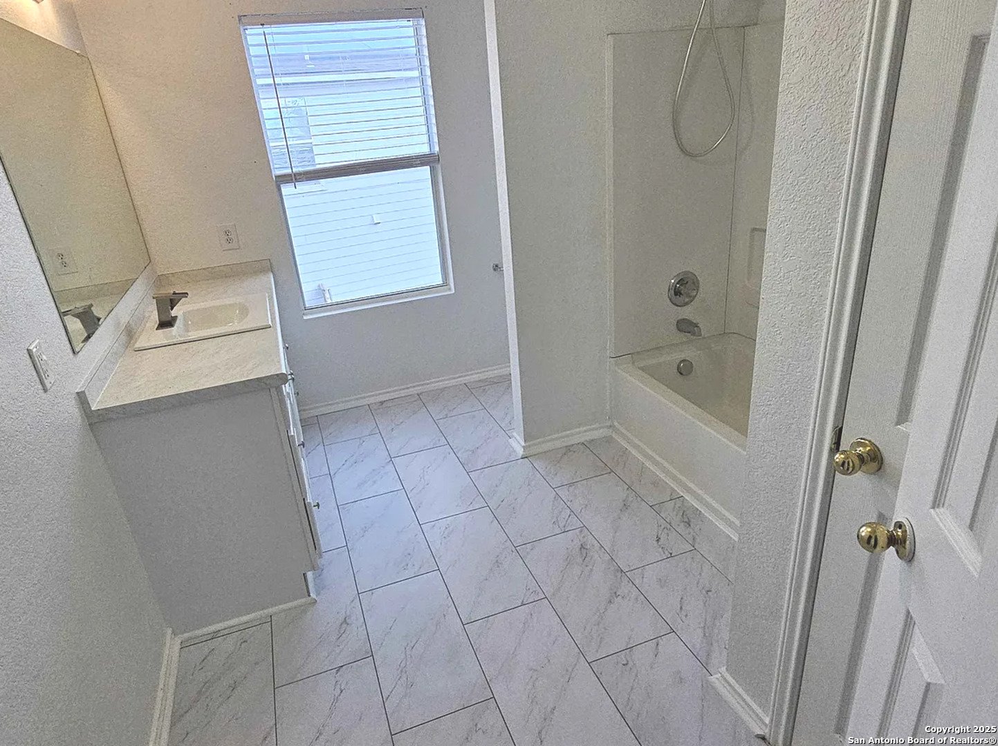 607 Ridingate Farm, San Antonio TX 78228 property image