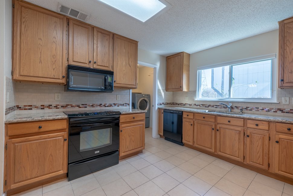 4527 Stradford Place, San Antonio, TX 78217 property image