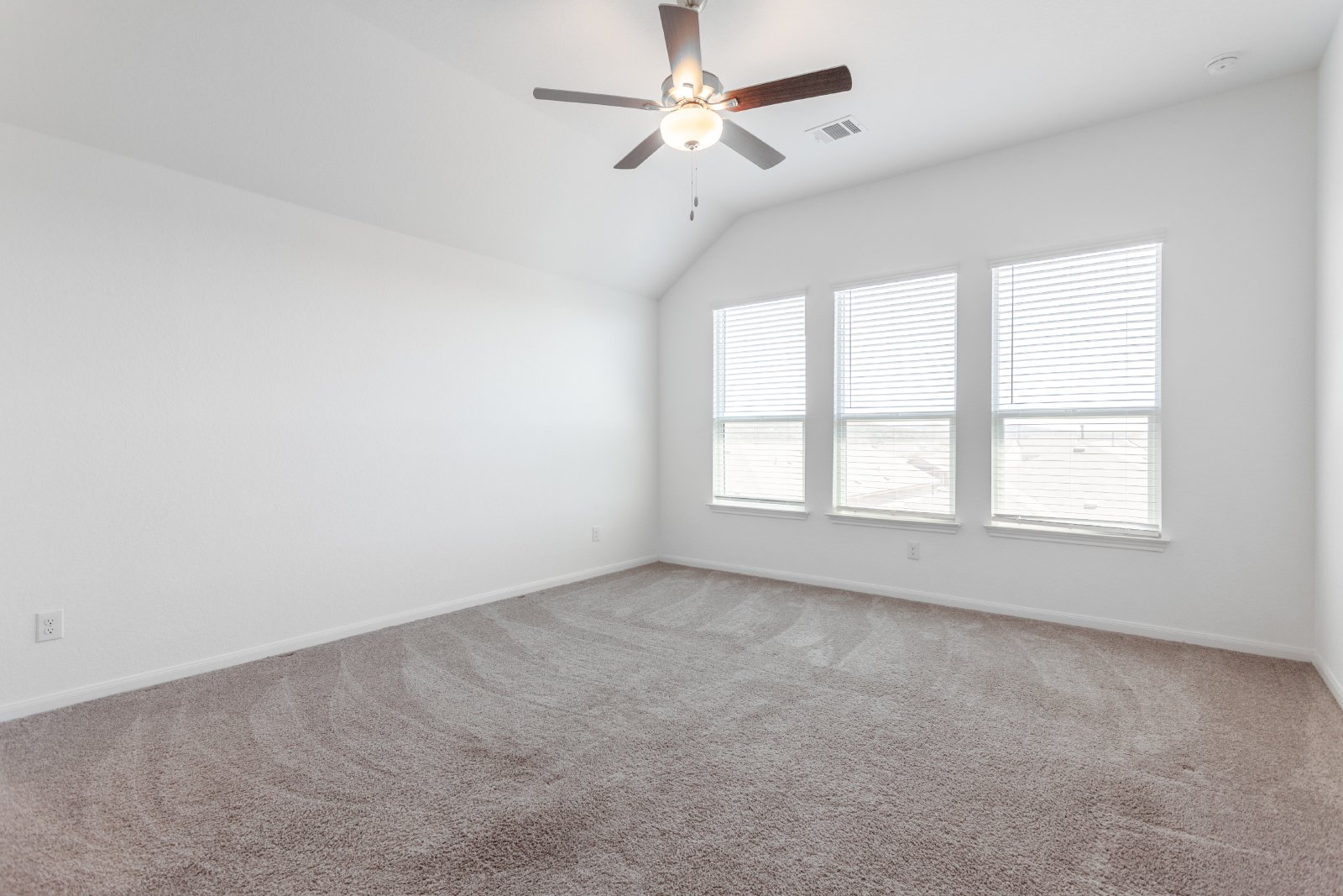 6014 Cerulean Ln, Bulverde, TX 78163 property image