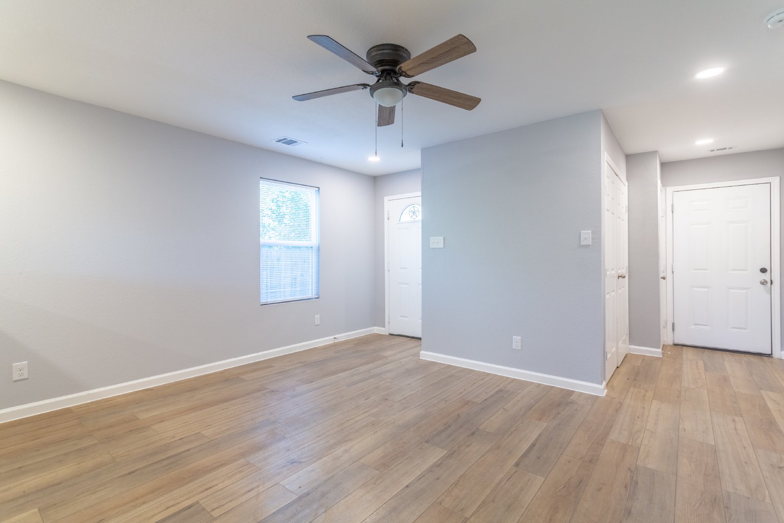 315 Bundy St Unit 2, San Antonio, TX 78220 property image