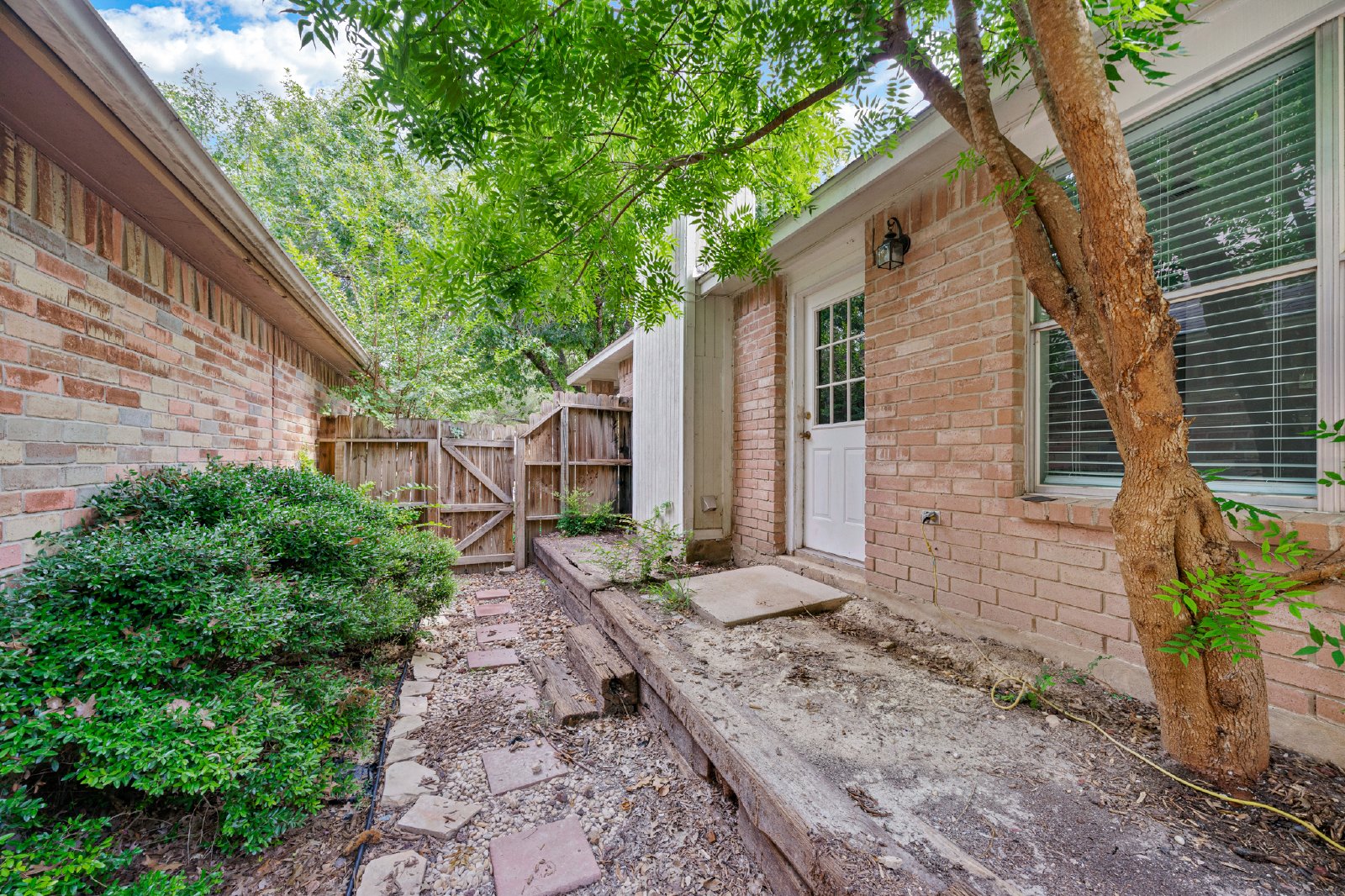 6110 Broadmeadow San Antonio, TX 78240 property image