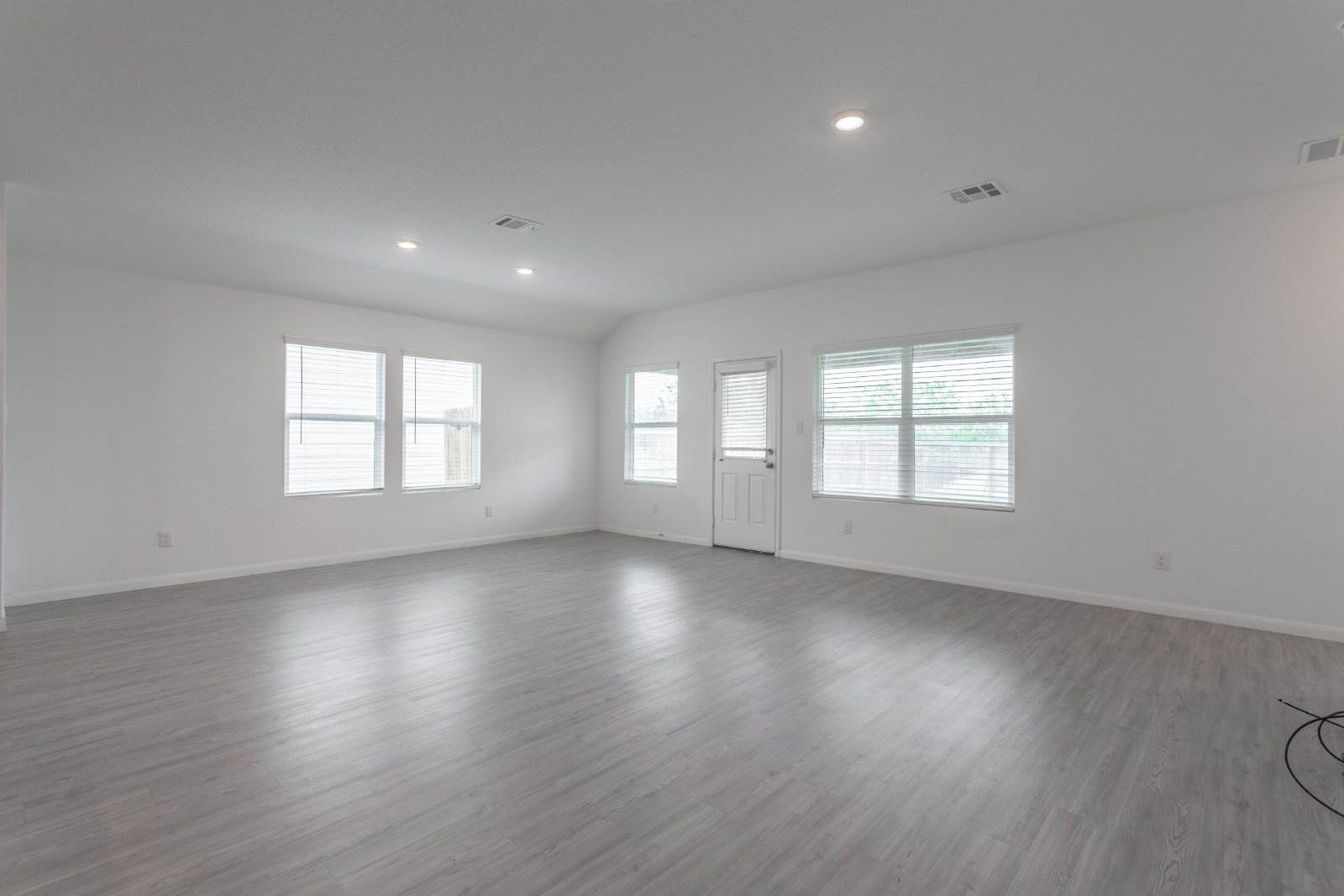 5822 Seaside Manor Converse, TX 78109 property image