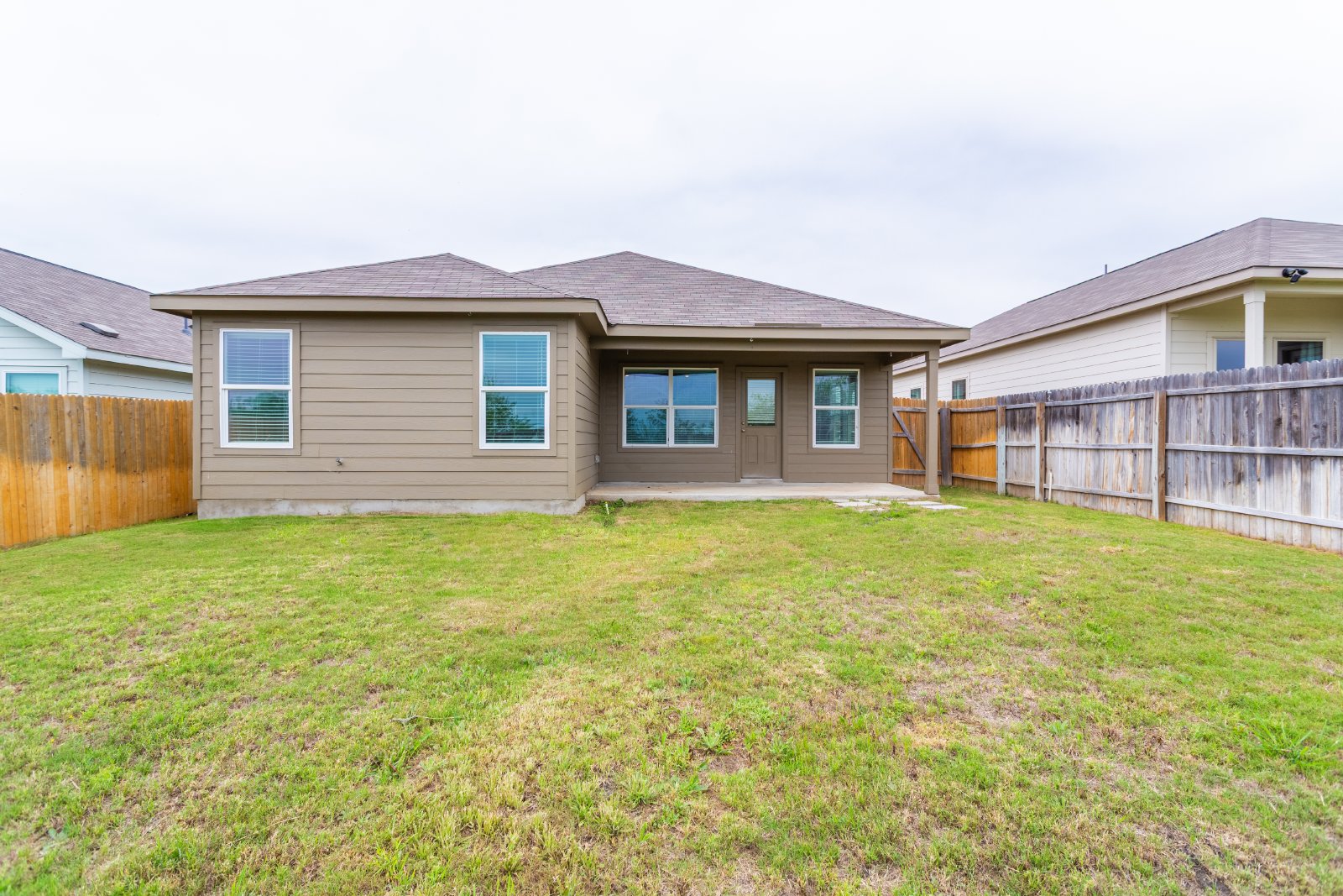 5822 Seaside Manor Converse, TX 78109 property image