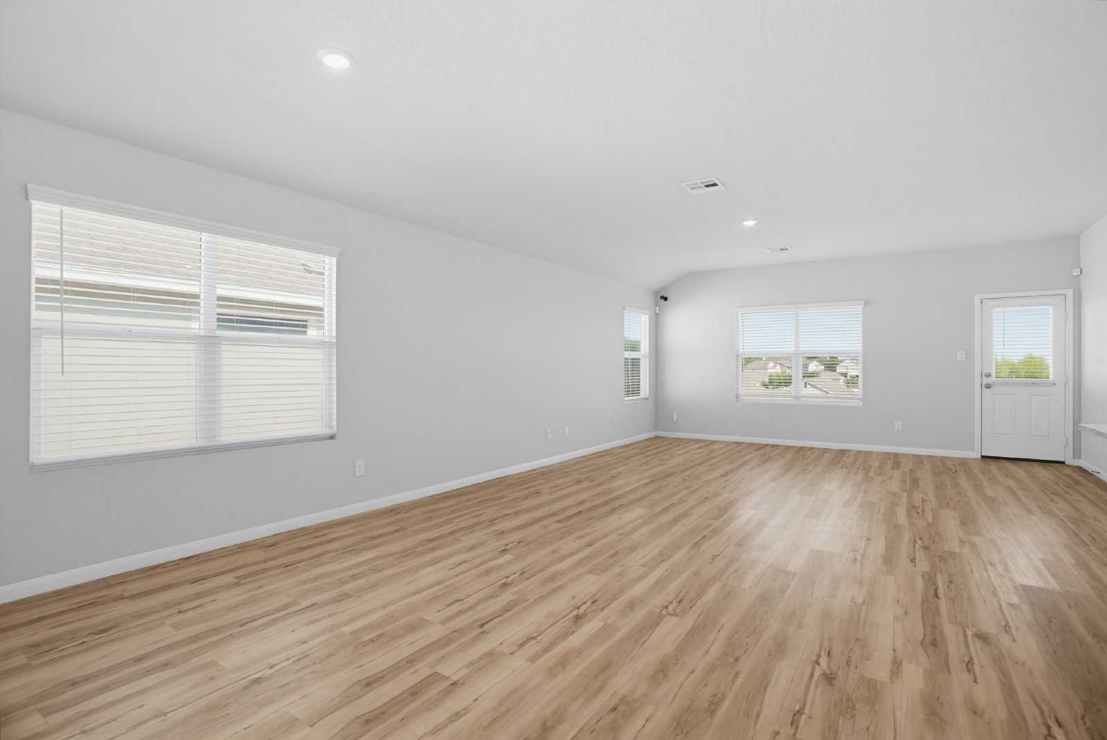 13138 Rosemary Cv, Saint Hedwig, TX 78152 property image