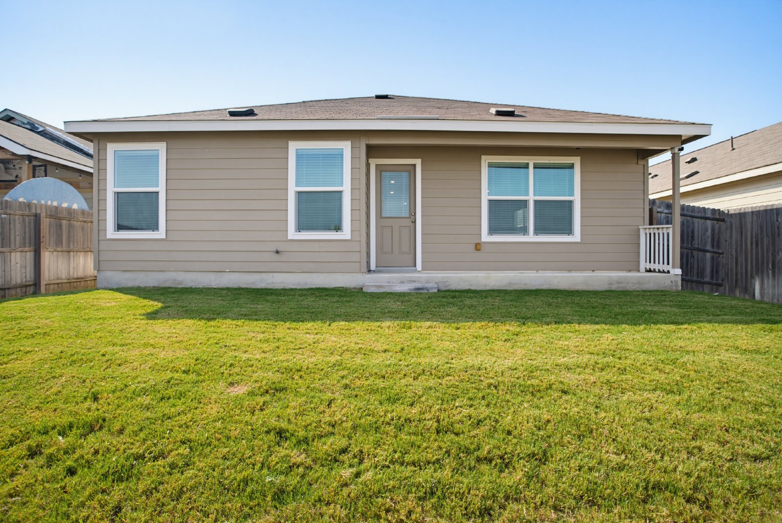 13138 Rosemary Cv, Saint Hedwig, TX 78152 property image