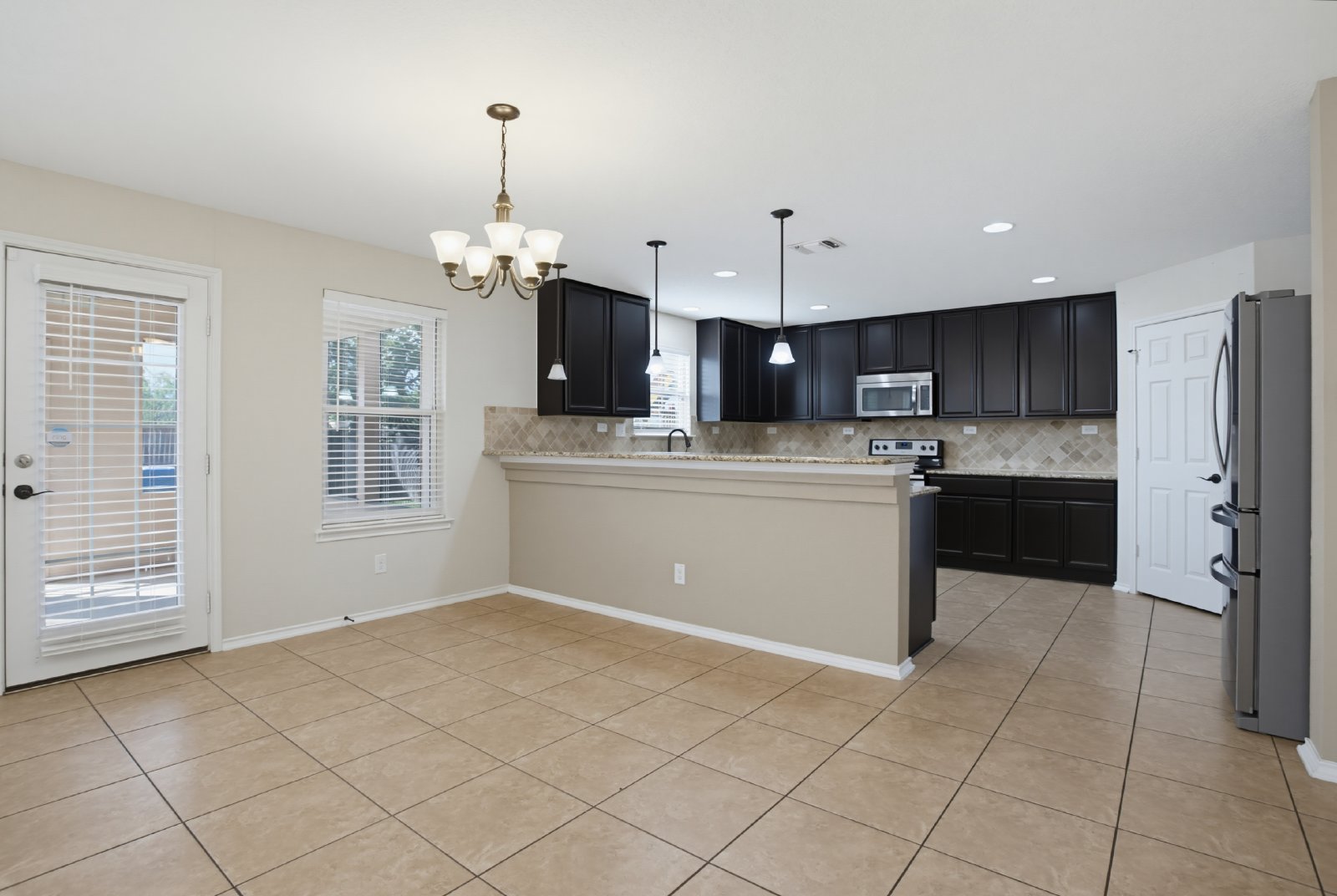 9115 Summit Lk, San Antonio, TX 78245 property image