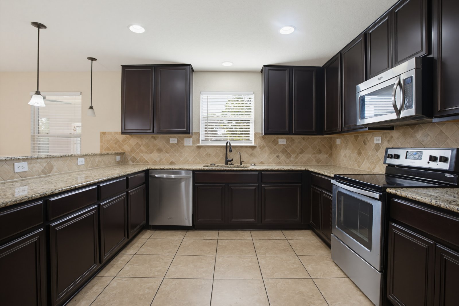 9115 Summit Lk, San Antonio, TX 78245 property image