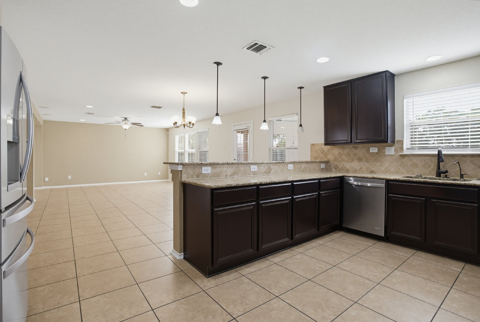 9115 Summit Lk, San Antonio, TX 78245 property image