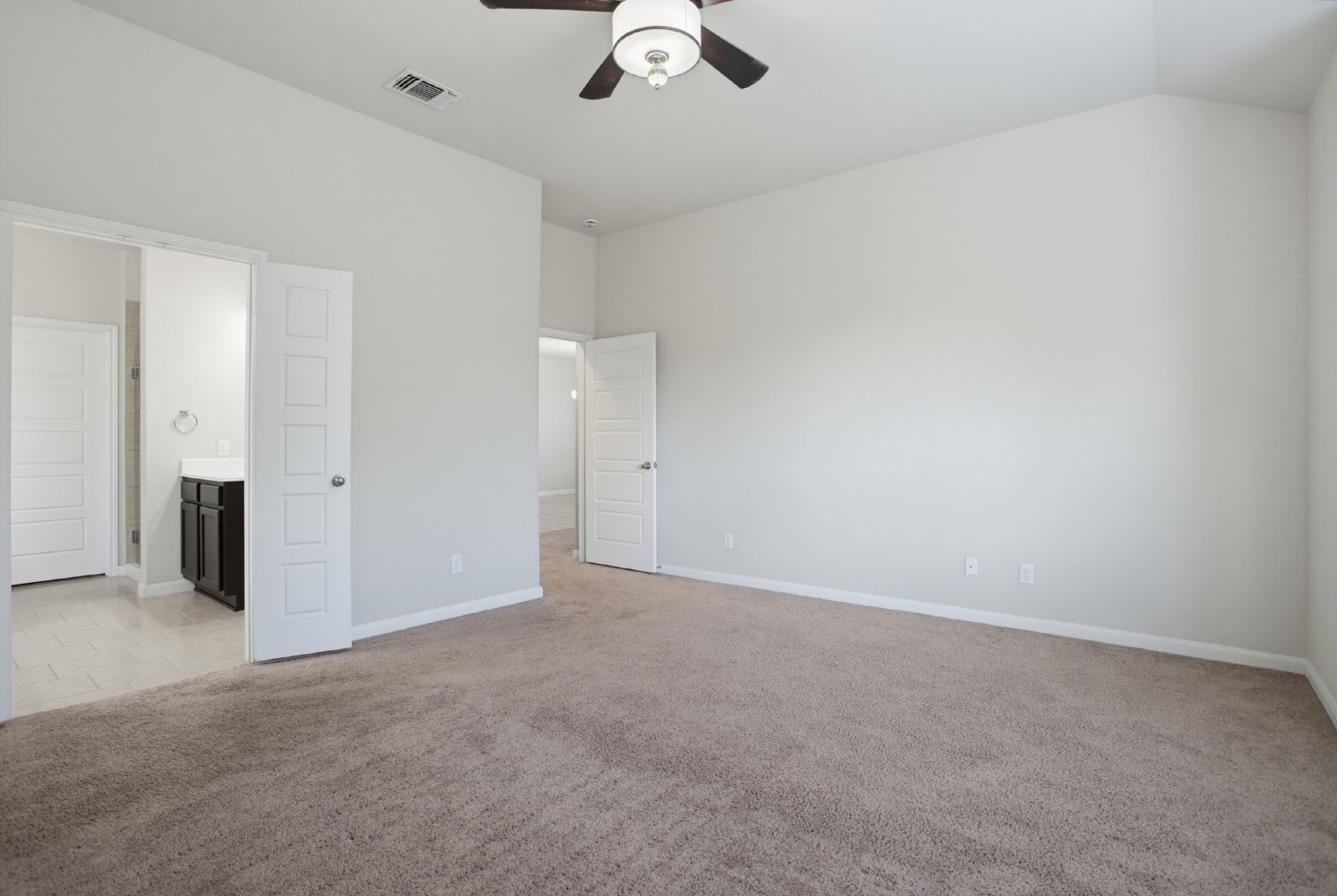 15136 Pandion Dr, San Antonio, TX 78245 property image