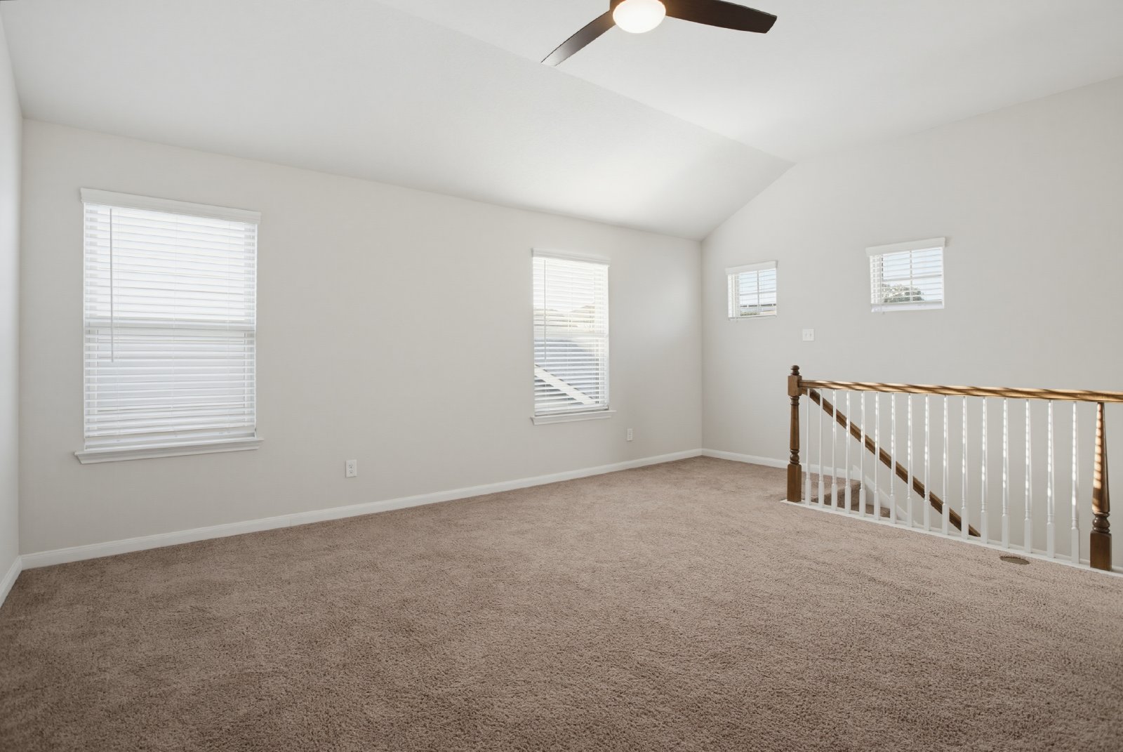 15136 Pandion Dr, San Antonio, TX 78245 property image