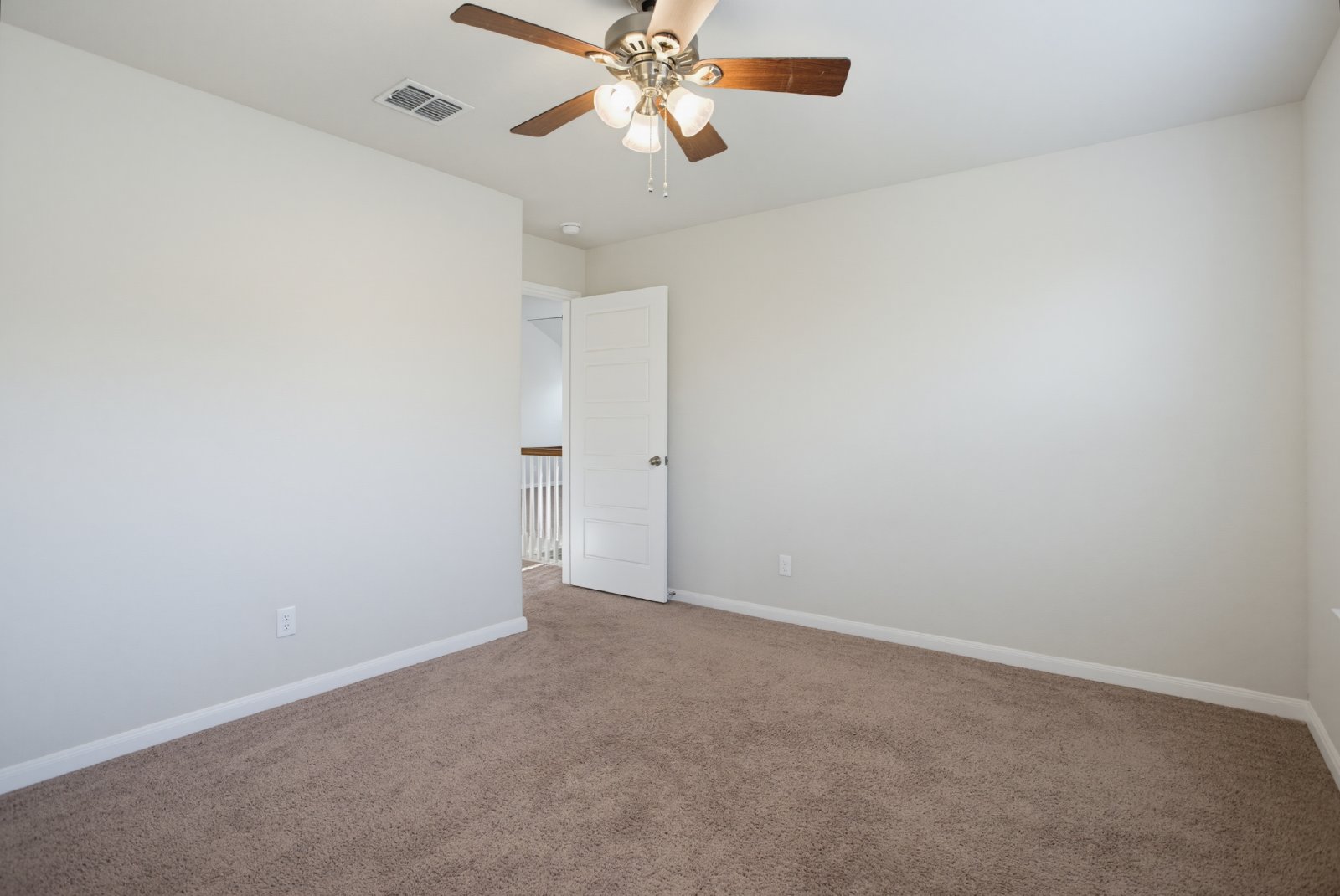 15136 Pandion Dr, San Antonio, TX 78245 property image