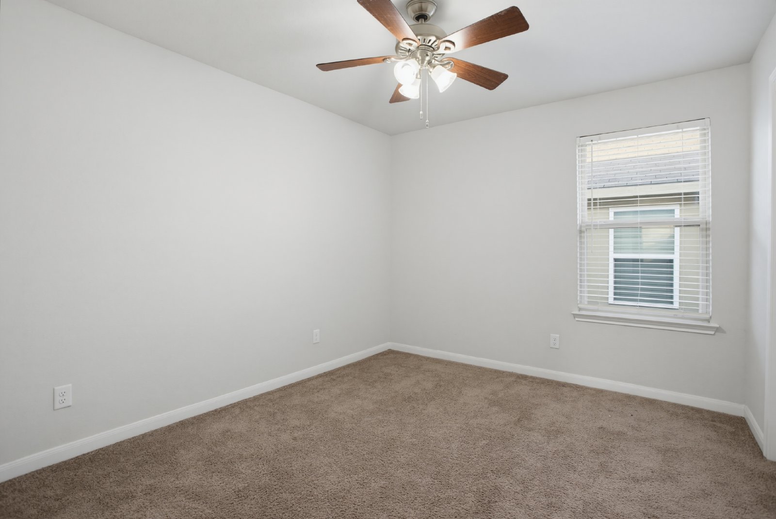 15136 Pandion Dr, San Antonio, TX 78245 property image
