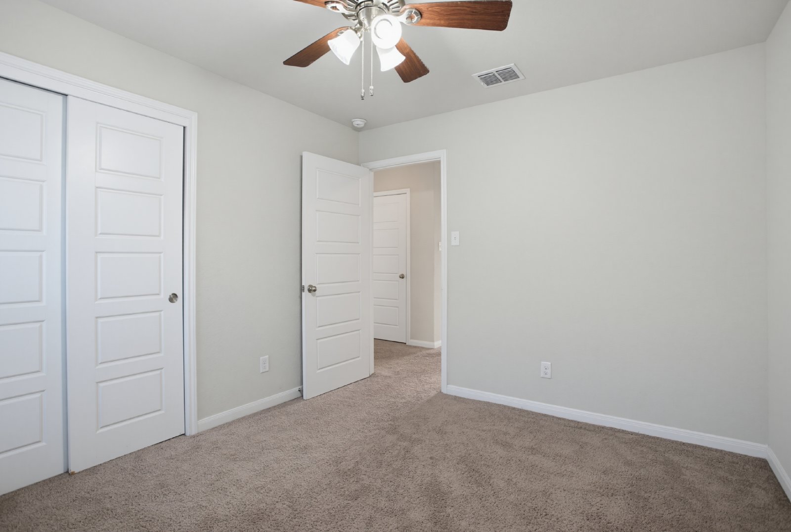 15136 Pandion Dr, San Antonio, TX 78245 property image