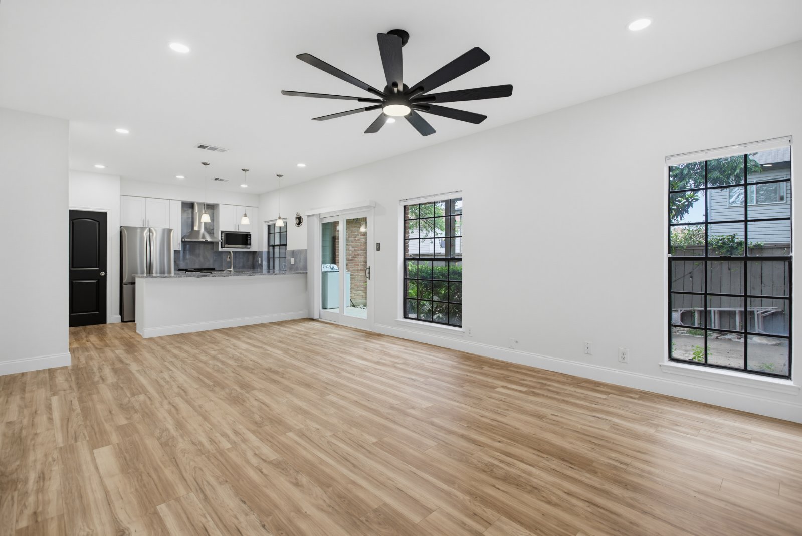 69 Chapel Hill Cir, San Antonio, TX 78240 property image