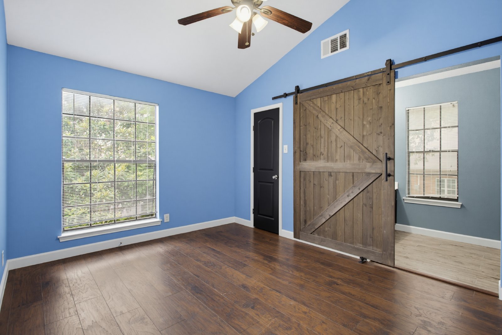 69 Chapel Hill Cir, San Antonio, TX 78240 property image