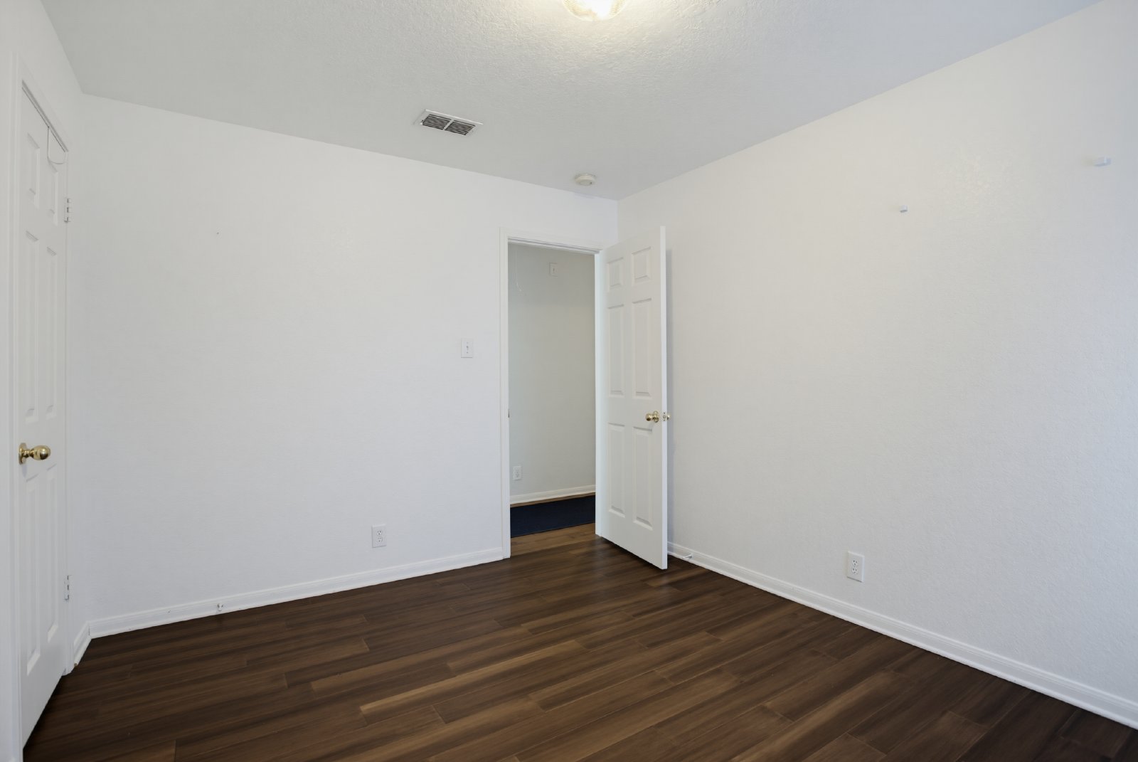2042 Thicket Trail, San Antonio, TX 78248 property image