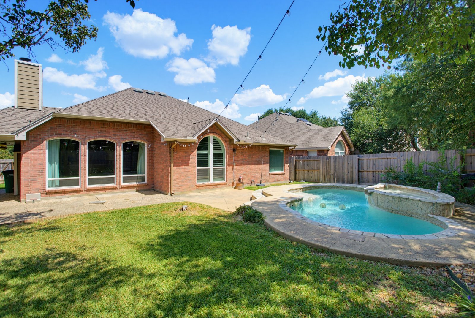 2042 Thicket Trail, San Antonio, TX 78248 property image